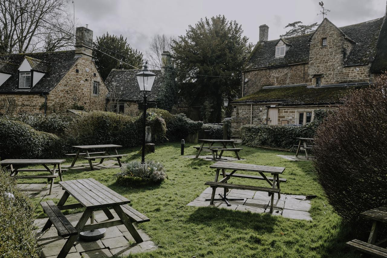 The Falkland Arms Чипинг Нортън Екстериор снимка